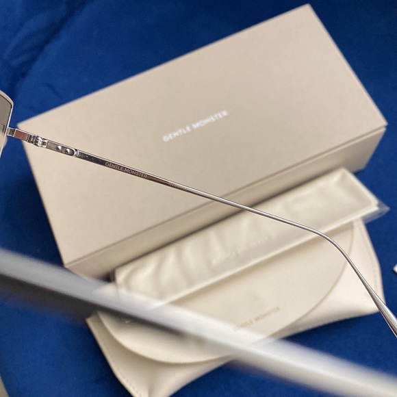 Gentle Monster Love Punch sunglasses in Titanium - Picture 3 of 5